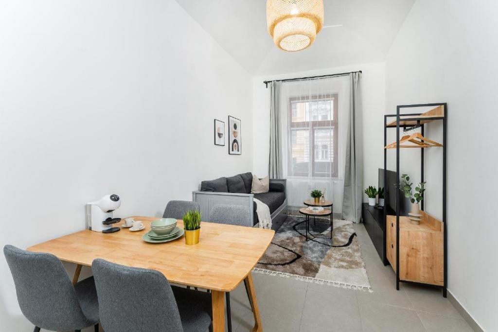 شقة Nice Apartman In New Town براغ المظهر الخارجي الصورة