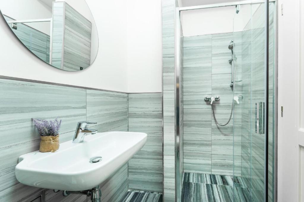 شقة Nice Apartman In New Town براغ المظهر الخارجي الصورة