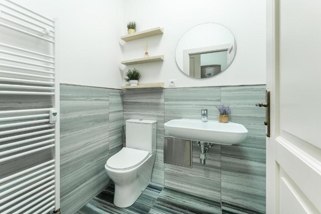 شقة Nice Apartman In New Town براغ المظهر الخارجي الصورة